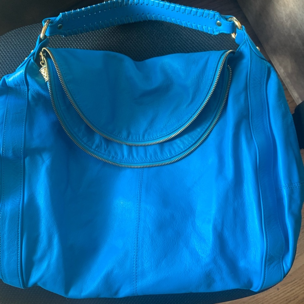 Onna ehrilich bag. The light blue bag is nicely kept and a great price